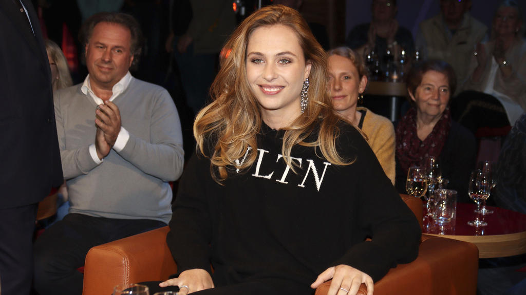 Sophia Flörsch ist für ihr Comeback ausgezeichnet worden Sophia Flörsch ist für ihr Comeback ausgezeichnet worden