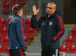 Philipp Lahm (l.) kann wieder mit den Bayern trainieren