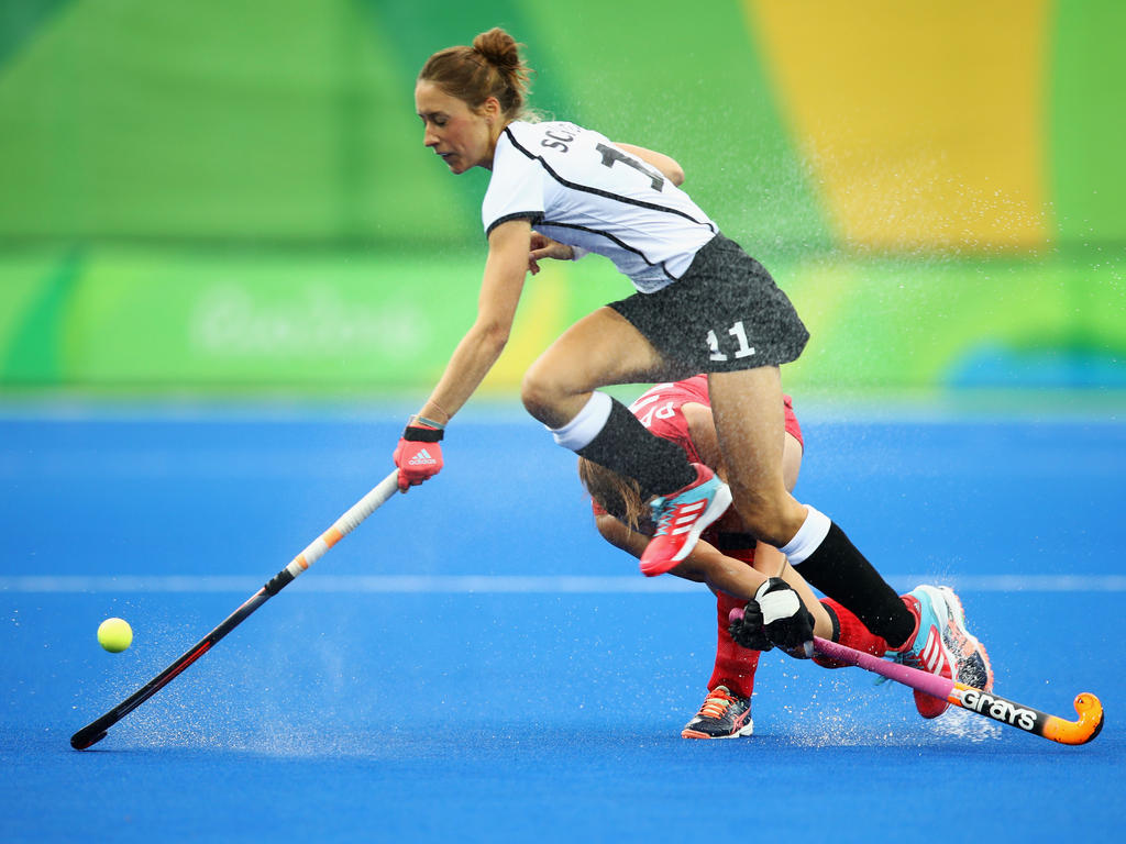 Lisa Schütze und die deutschen Hockey-Damen stehen im Viertelfinale Lisa Schütze und die deutschen Hockey-Damen stehen im Viertelfinale