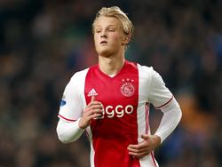 Kasper Dolberg beleeft een heerlijke avond in de Amsterdam ArenA: tegen NEC schiet de Deense spits van Ajax driemaal raak. (20-11-2016)