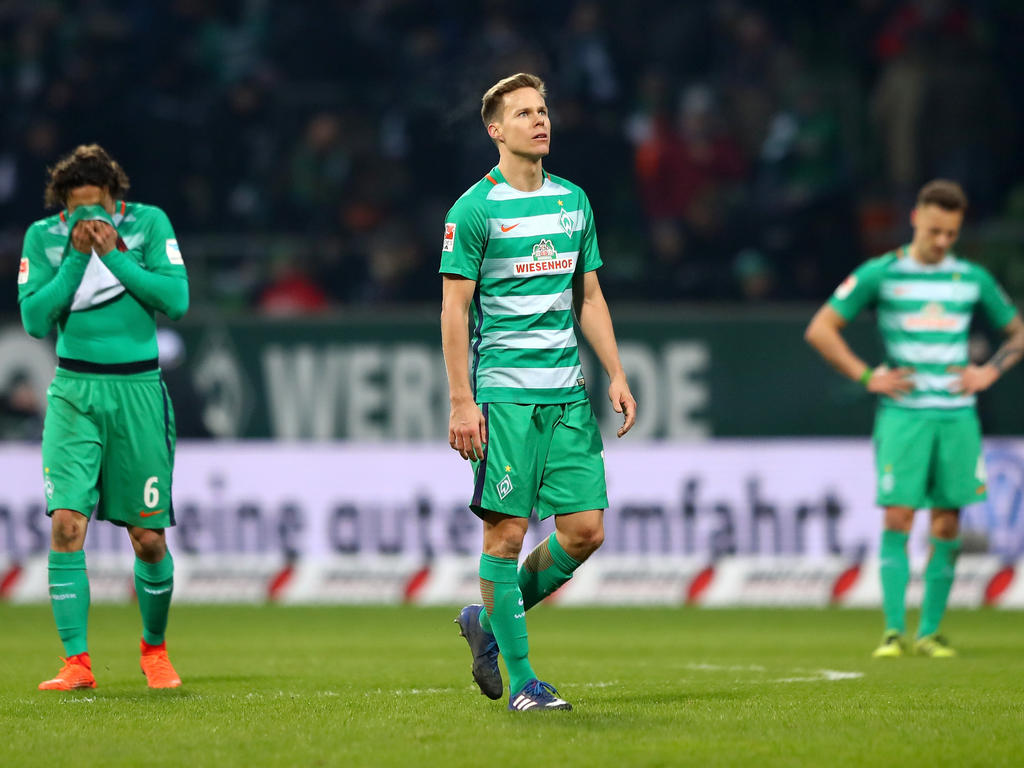 Niklas Moisander (M.) wird Werder voraussichtlich bis Oktober nicht zur Verfügung stehen