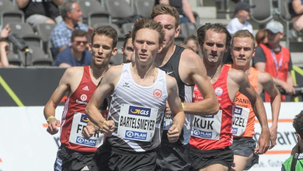 Amos Bartelsmeyer erreicht die nächste Runde Amos Bartelsmeyer erreicht die nächste Runde