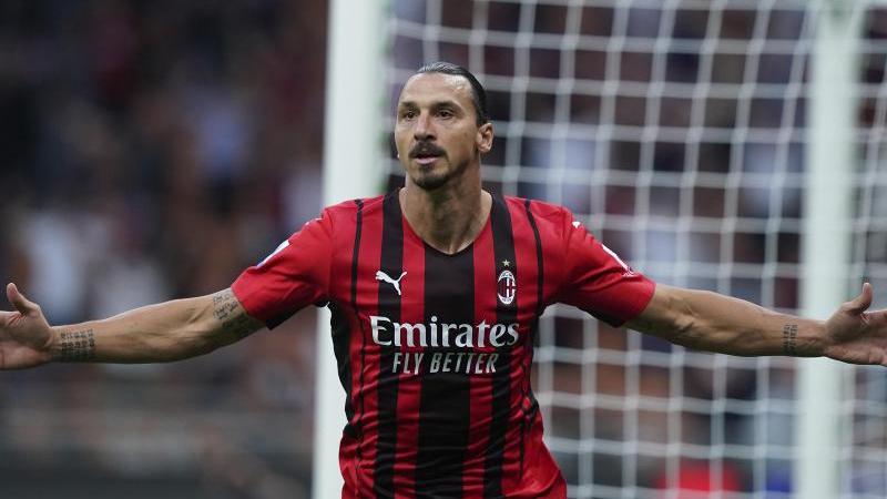 Kaum zurück erzielt er wieder Tore: Zlatan Ibrahimovic vom AC Mailand jubelt nach einem Treffer