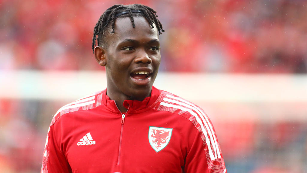 Rabbi Matondo soll dem FC Schalke eine saftige Ablöse einbringen Rabbi Matondo soll dem FC Schalke eine saftige Ablöse einbringen