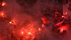 Die Stuttgarter Fans brannten Bengalische Feuer ab