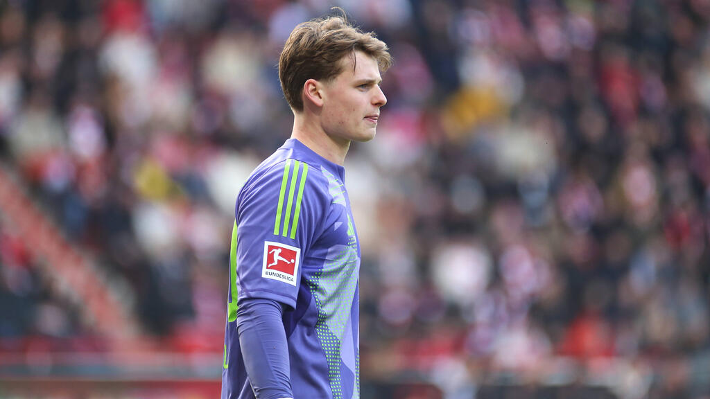 Jonas Urbig vertritt den verletzten Manuel Neuer beim FC Bayern Jonas Urbig vertritt den verletzten Manuel Neuer beim FC Bayern