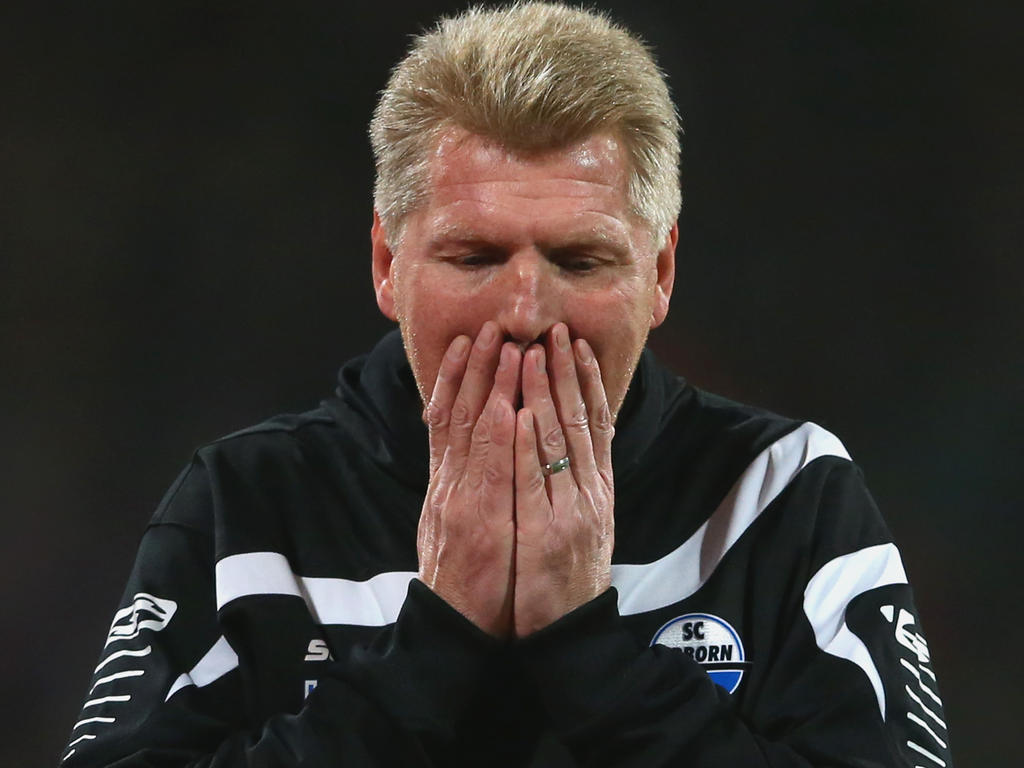 Stefan Effenberg steht beim SC Paderborn vor dem Aus Stefan Effenberg steht beim SC Paderborn vor dem Aus