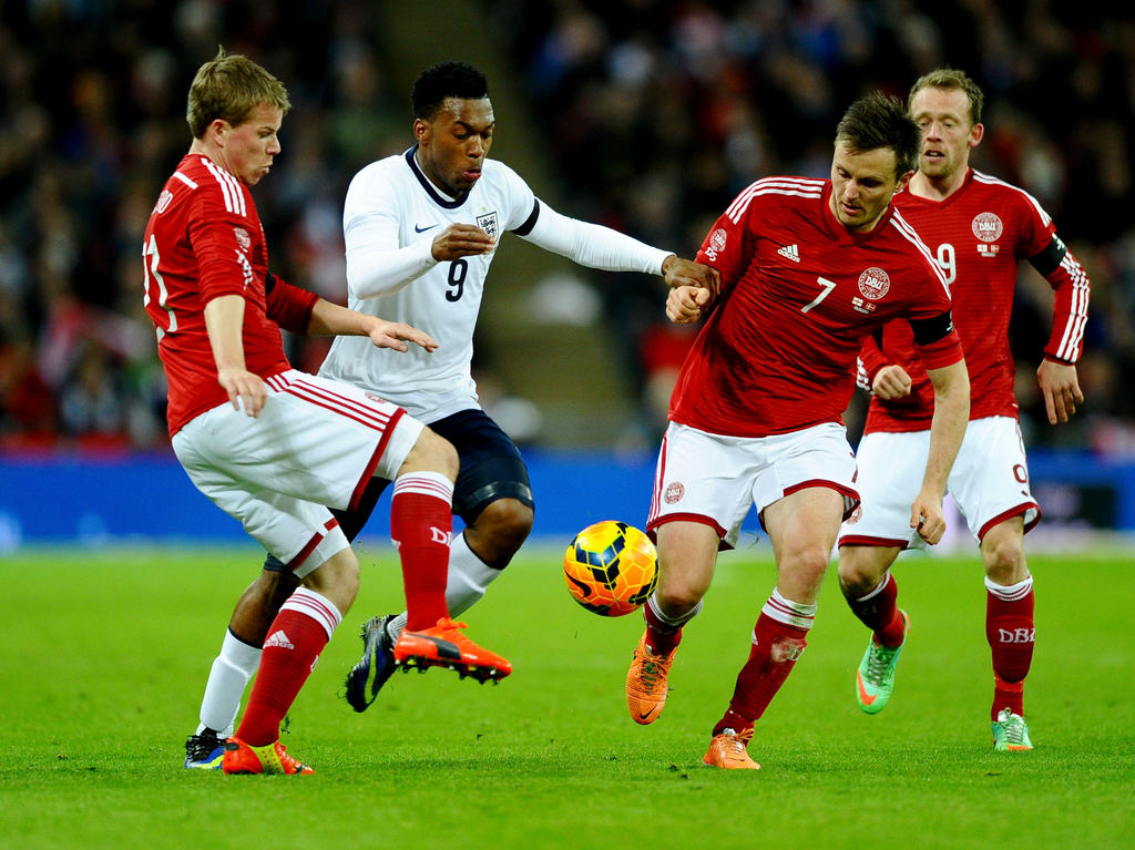 Daniel Sturridge contra Dinamarca