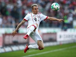 Bayerns Rafinha (r.) hofft auf die WM