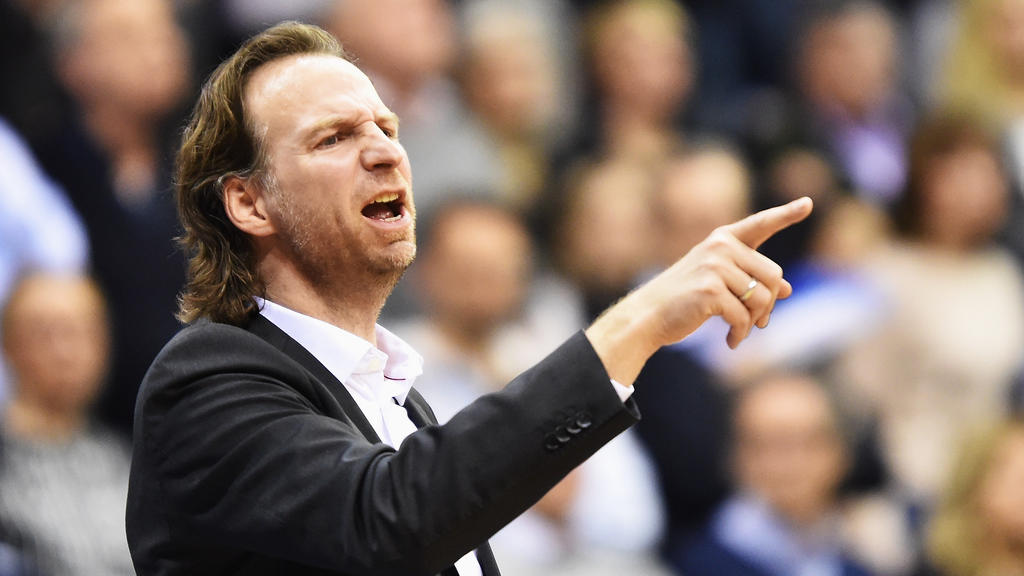 Head-Coach Ingo Freyer sah eine deutliche Niederlage seiner Mannschaft Head-Coach Ingo Freyer sah eine deutliche Niederlage seiner Mannschaft