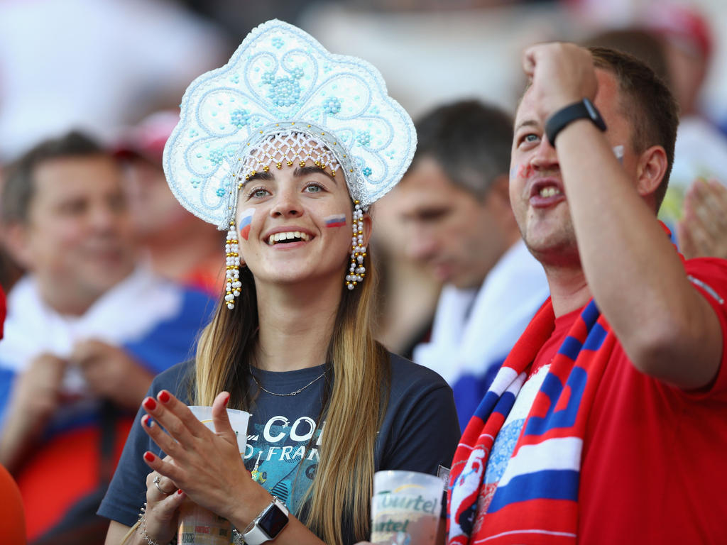 Russische Fans freuen sich auf den Confed-Cup 2017