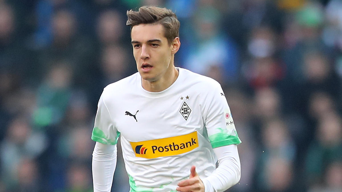 Florian Neuhaus hat seinen Vertrag in Gladbach verlängert Florian Neuhaus hat seinen Vertrag in Gladbach verlängert