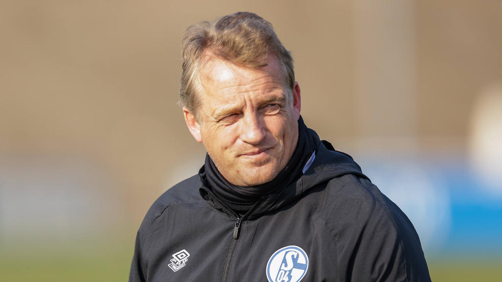 Mike Büskens will den FC Schalke zurück in die Bundesliga führen