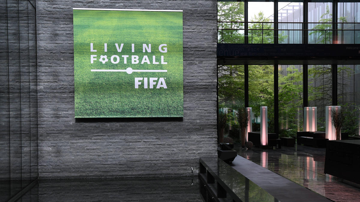Die FIFA hat erstmals einen "Brückentransfer" bestraft