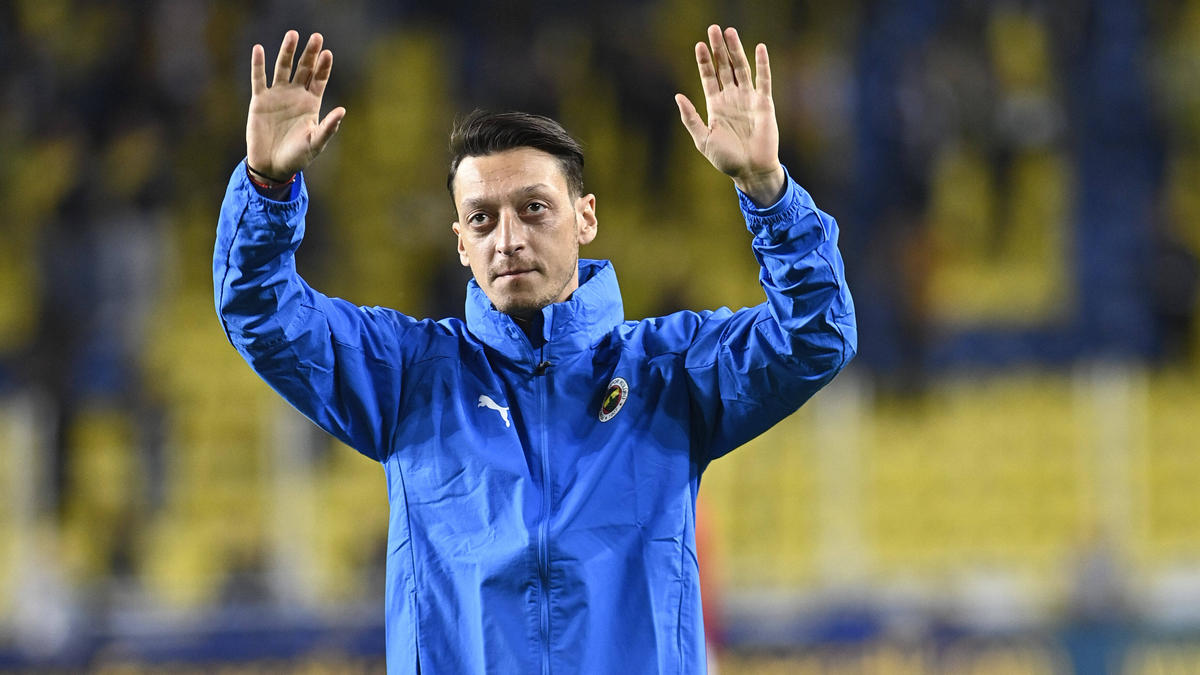Mesut Özil spielte unter anderem für den FC Schalke 04