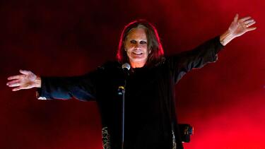 Ozzy Osbourne hofft, ein letztes Konzert im Villa Park zu geben.