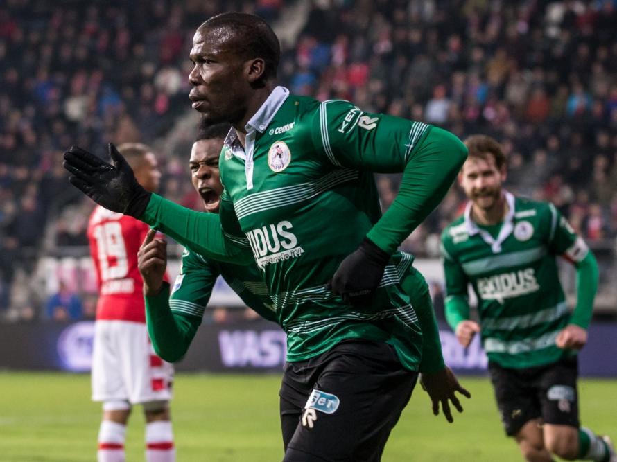 Mathias Pogba viert zijn eerste treffer in de Eredivisie met een dansje. Hij bezorgt zijn ploeg een punt in de uitwedstrijd tegen AZ. (21-01-2017)