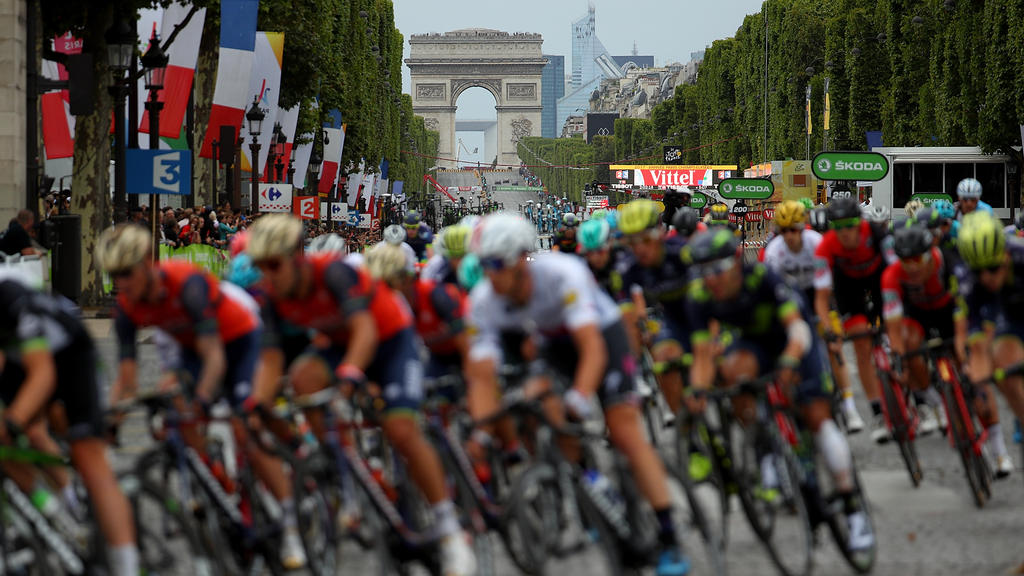 Die Tour endet traditionell auf dem Champs-Élysées Die Tour endet traditionell auf dem Champs-Élysées