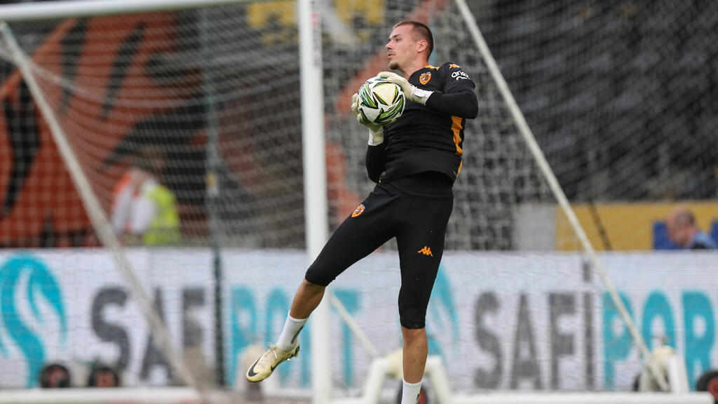 Der 1. FC Köln ist sich angeblich mit Anthony Racioppi einig