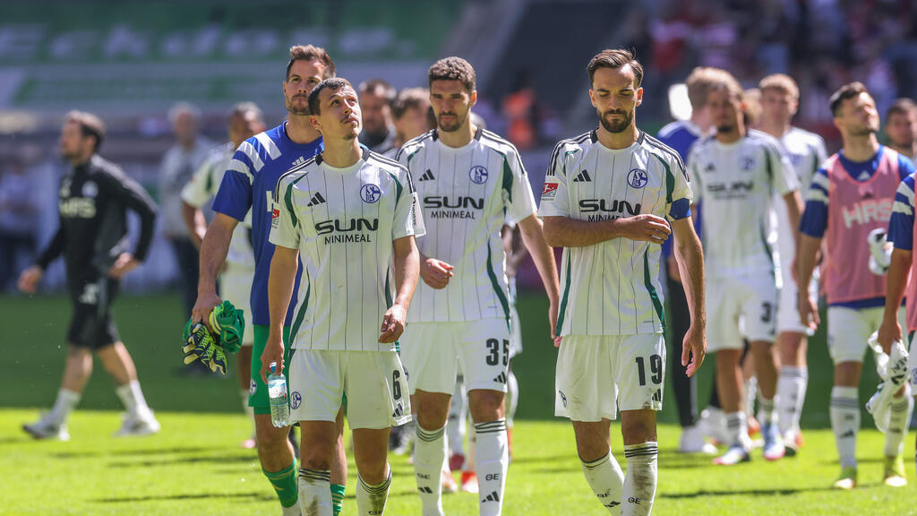 Beim FC Schalke 04 herrscht große Unzufriedenheit Beim FC Schalke 04 herrscht große Unzufriedenheit