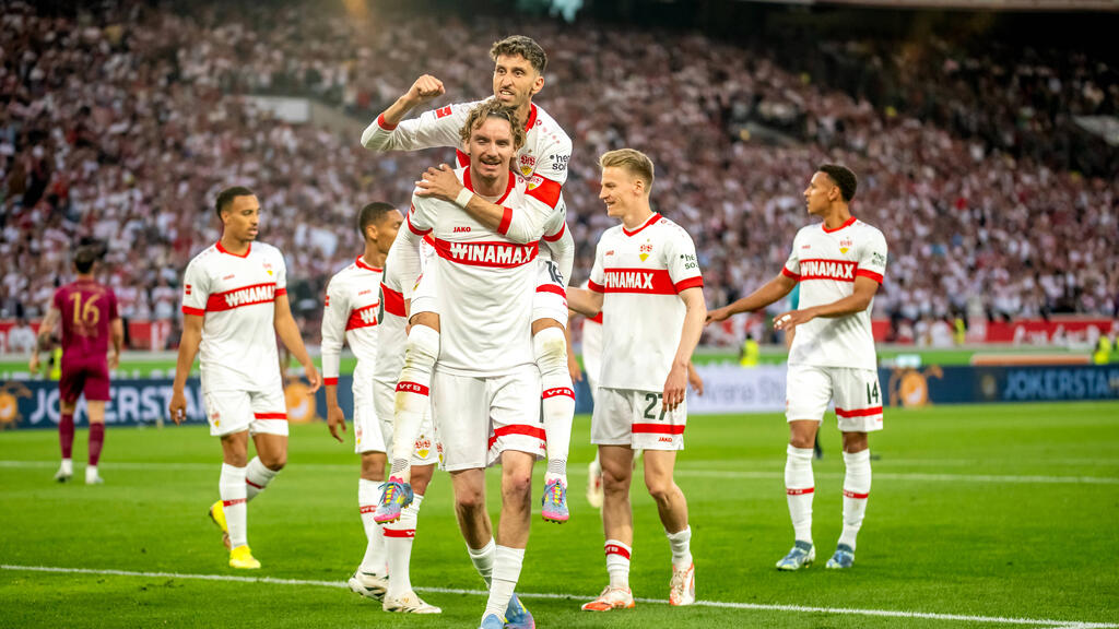 Der VfB Stuttgart durfte viermal gegen Augsburg jubeln Der VfB Stuttgart durfte viermal gegen Augsburg jubeln