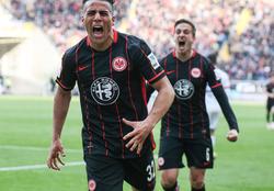 Änis Ben-Hatira marcó el 2-1 decisivo a favor del Eintracht. (Foto: Getty)