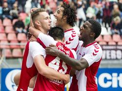 FC Utrecht viert de bevrijdende 2-1 van Leon de Kogel tijdens FC Utrecht - Willem II. (17-08-2014)