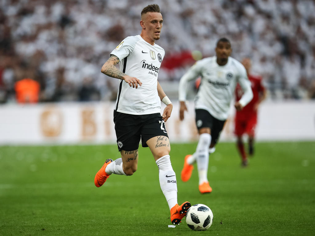Marius Wolf trägt ab der kommenden Saison das BVB-Trikot Marius Wolf trägt ab der kommenden Saison das BVB-Trikot