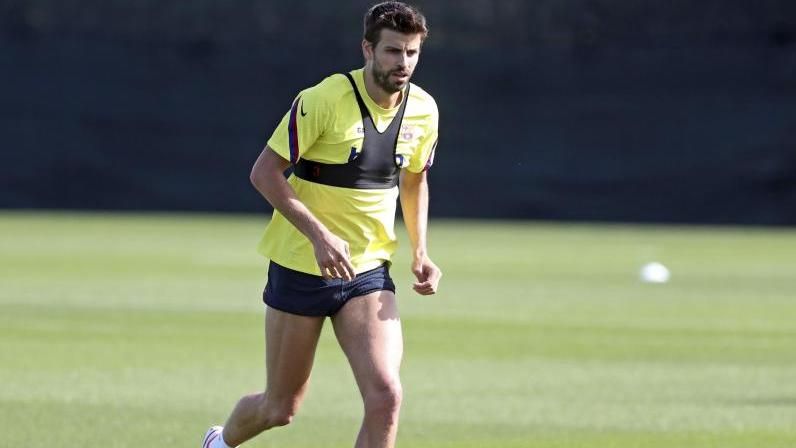 Gerard Piqué steht bald wieder für den FC Barcelona auf dem Feld Gerard Piqué steht bald wieder für den FC Barcelona auf dem Feld