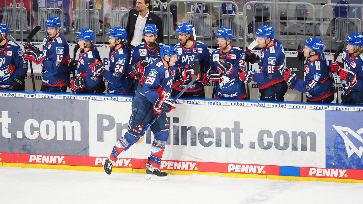 Die Adler Mannheim patzten im Titelrennen Die Adler Mannheim patzten im Titelrennen