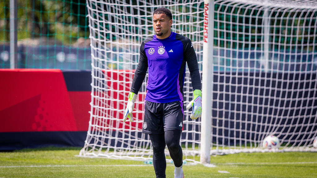 U21-Nationaltorhüter Noah Atubolu ist kein Fan der neuen Torwartregel U21-Nationaltorhüter Noah Atubolu ist kein Fan der neuen Torwartregel