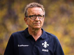 Norbert Meier sieht sein Team gegen Leipzig nicht chancenlos