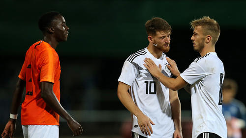 Jordan Teze (l.) wurde vom KNVB suspendiert