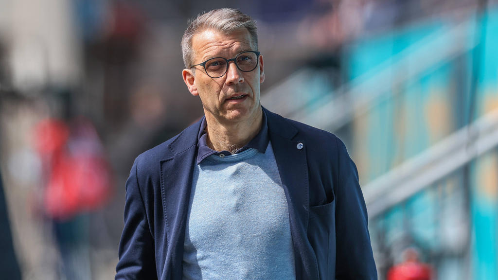 Peter Knäbel ist Sportvorstand beim FC Schalke 04 Peter Knäbel ist Sportvorstand beim FC Schalke 04