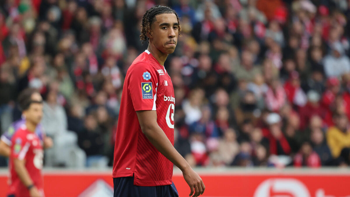 Leny Yoro soll auch beim FC Bayern auf dem Zettel stehen