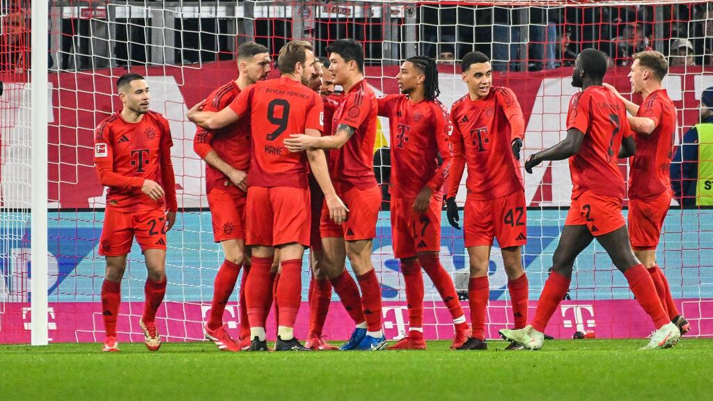 Schwarze Nummer auf rotem Untergrund: Der UEFA ist das zu wenig Kontrast