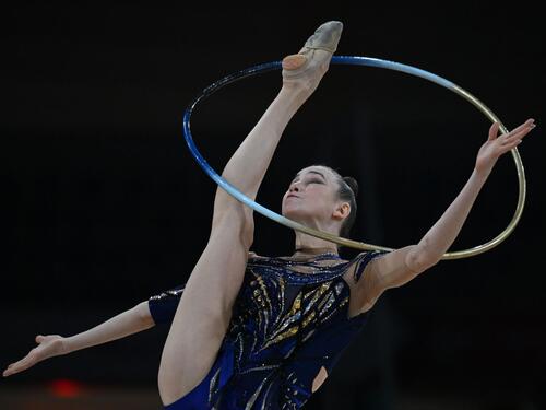 Virtuos mit dem Reifen: Darja Varfolomeev.