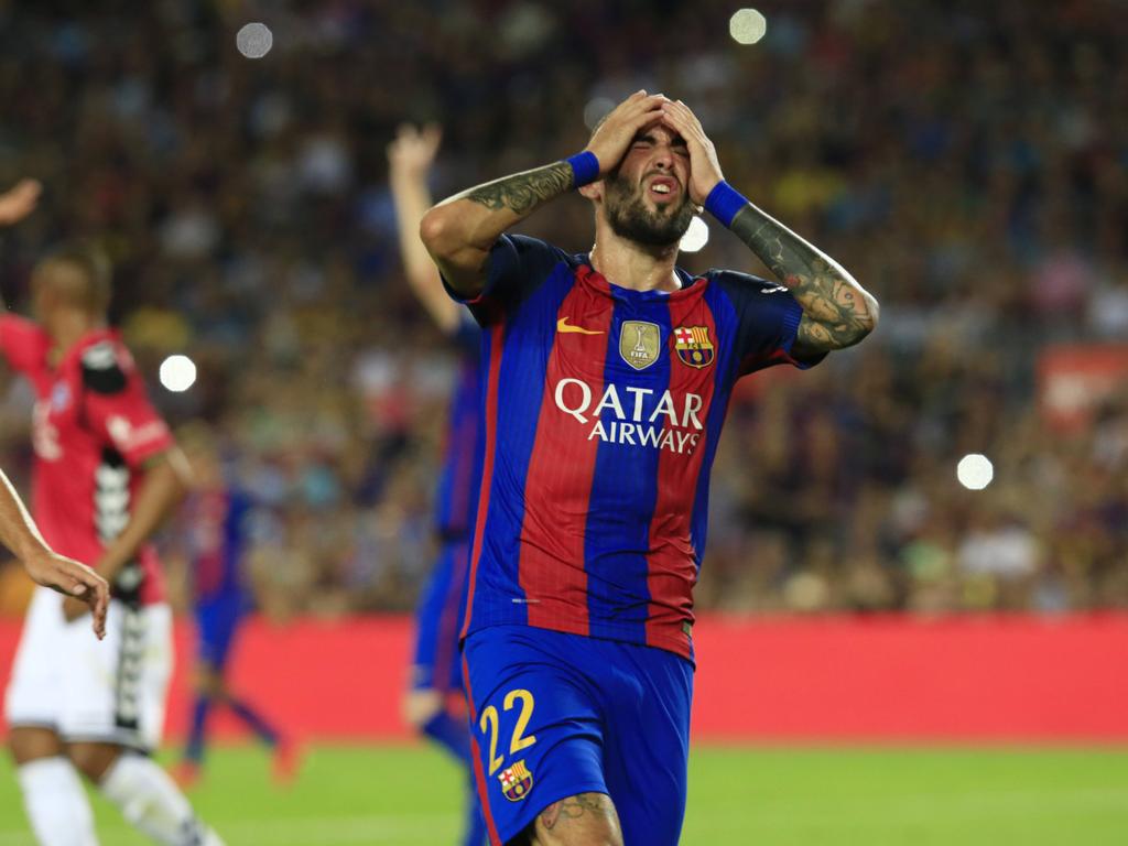 Aleix Vidal baalt van een gemiste kans tijdens het competitieduel FC Barcelona - Deportivo Alavés (10-09-2016).