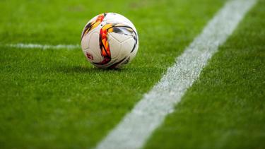 In den drei führenden dänischen Fußballligen werden alle Partien der kommenden beiden Wochen abgesagt