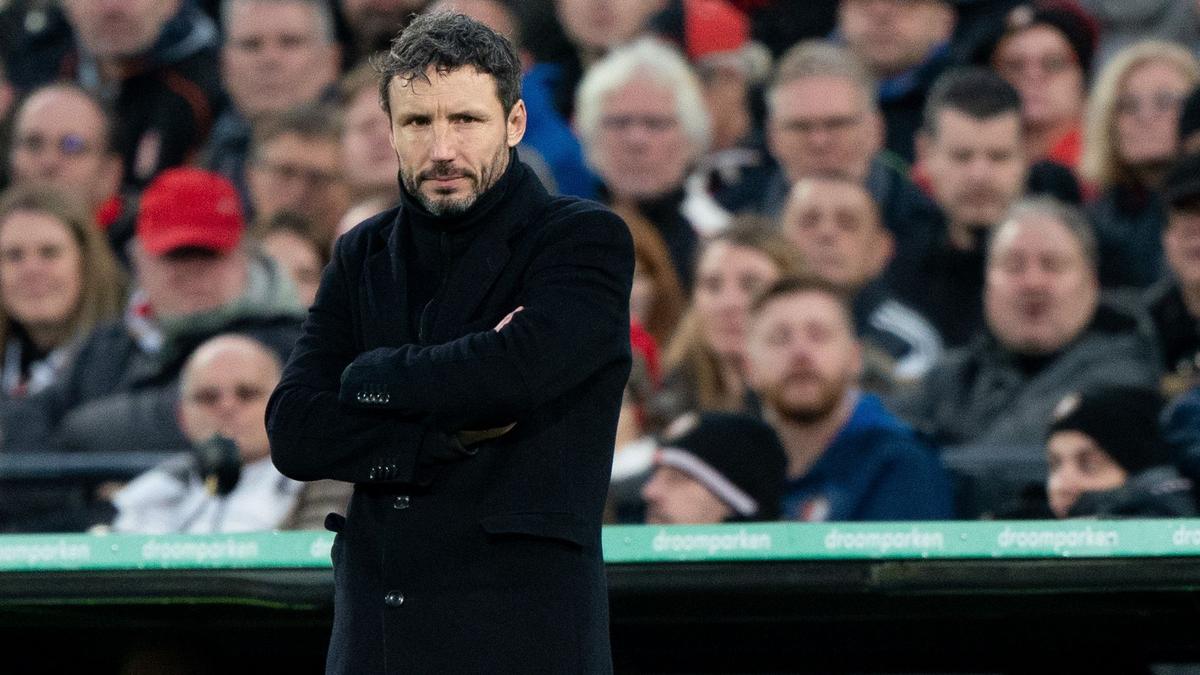 Wechselte 2006 zum FC Bayern, statt zuvor zu BVB oder FC Schalke 04: Mark van Bommel Wechselte 2006 zum FC Bayern, statt zuvor zu BVB oder FC Schalke 04: Mark van Bommel