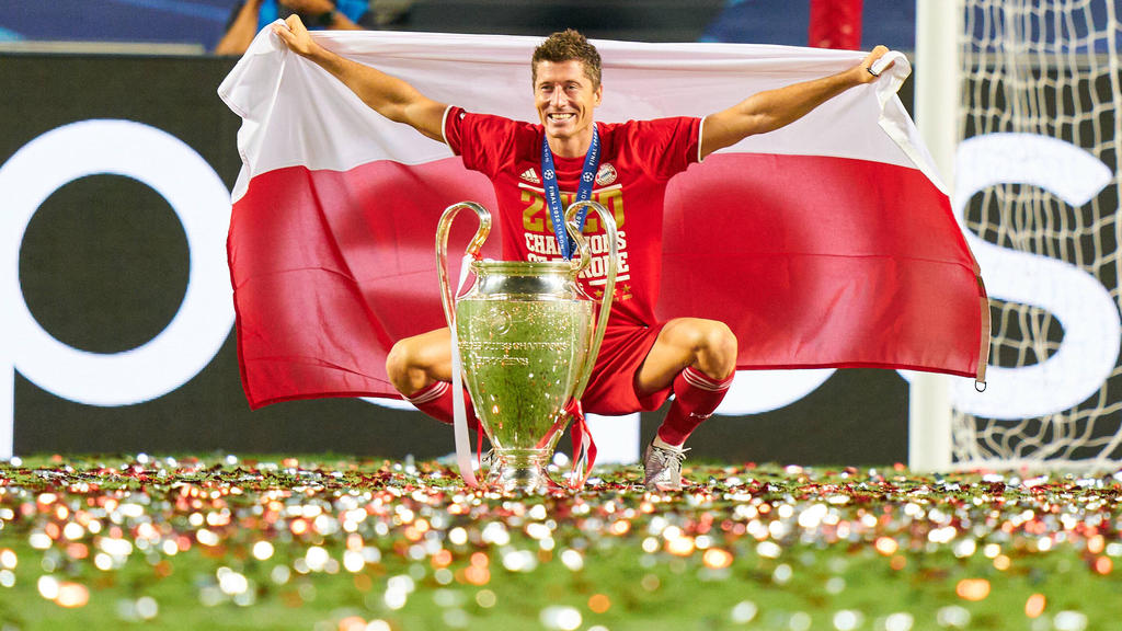 FC Bayern |  Live ticker: will Robert Lewandowski crown himself a world footballer?