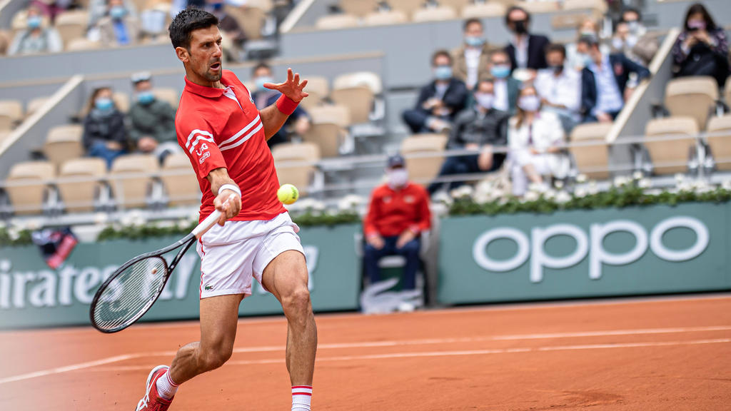 Tennis: Novak Djokovic eilt bei den French Open ins ...