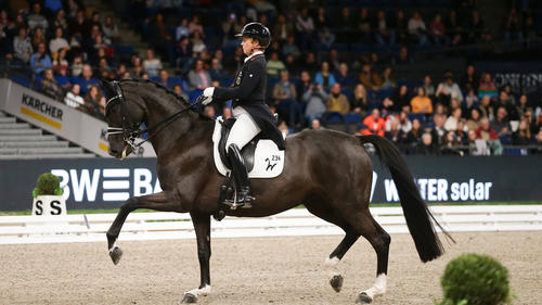Isabell Werth gewann in Stuttgart zum 17. Mal den Master-Titel