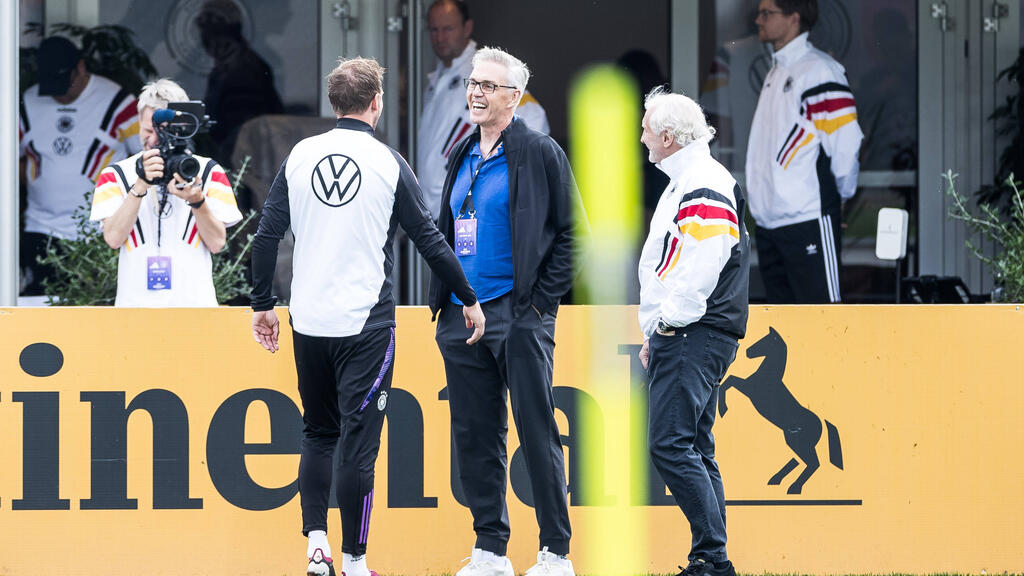 Sehr beliebt: Rudi Völler (r.) Sehr beliebt: Rudi Völler (r.)