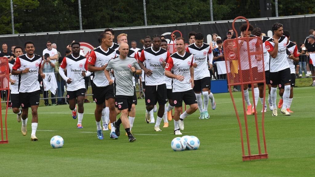 Mit Neuzugang Can Uzun ist Eintracht Frankfurt in die Vorbereitung gestartet