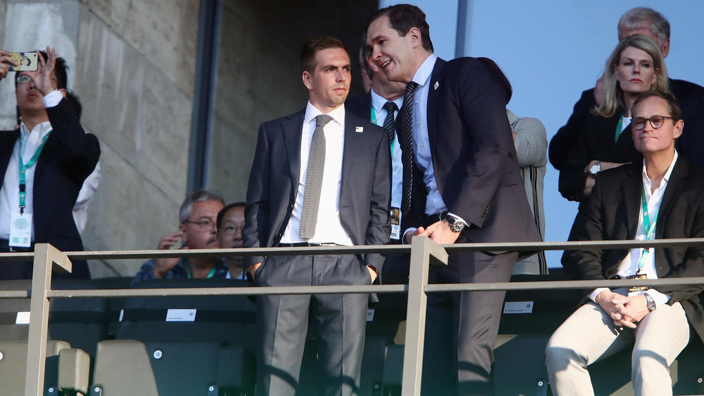 Philipp Lahm bestätigte, dass er nach der Kritik mit Joachim Löw telefoniert habe Philipp Lahm bestätigte, dass er nach der Kritik mit Joachim Löw telefoniert habe