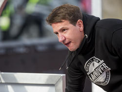 Daniel Stendel bleibt vorerst Trainer von Hannovers 96