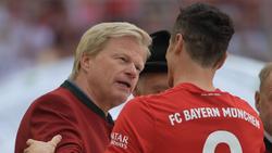 Ist auf Rekordkurs: Torjäger Robert Lewandowski (r.) vom FC Bayern