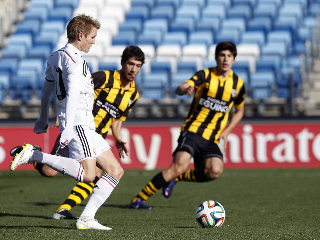 Darf zur Zeit nicht für Real Madrids Reserve spielen: Martin  Ødegaard (l.)