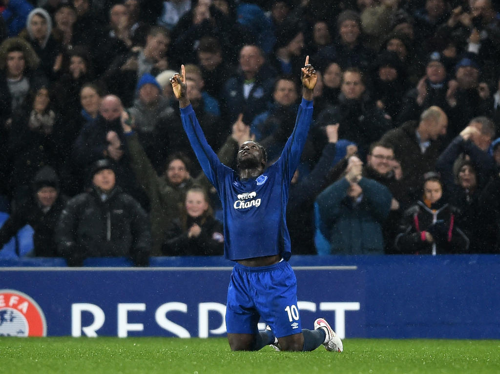 Romelu Lukaku dio la victoria al Everton desde el punto de penalti. (Foto: Getty)